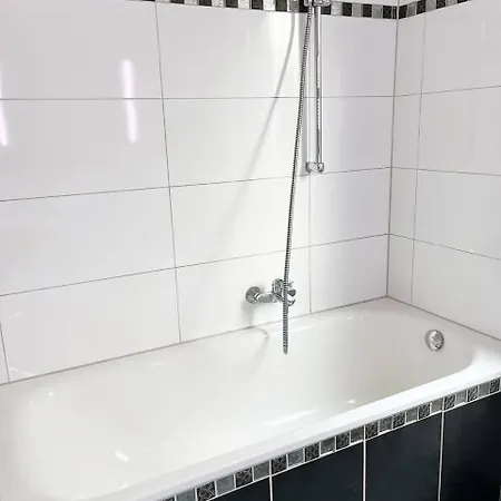 Stilvolleauszeit Mit Garten - 15 Min Bis Koeln * ヒュルト