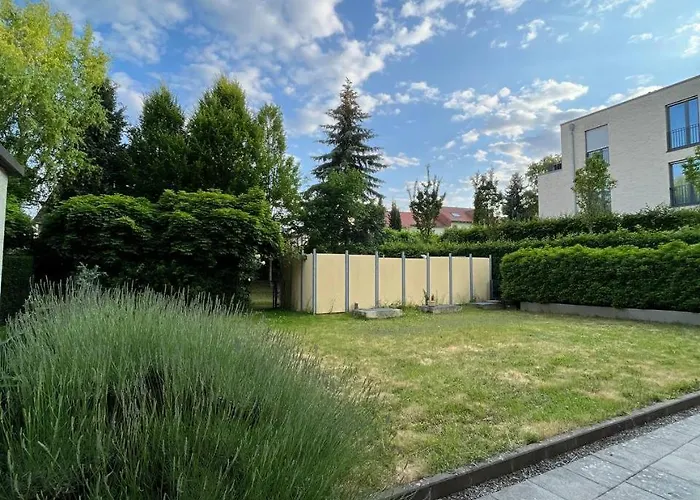 Stilvolleauszeit Mit Garten - 15 Min Bis Koeln アパート ヒュルト